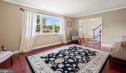 8 Princeton Ct, Berlin Boro, NJ 08009-2241