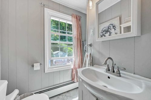 14 Oak Ave, Highland Falls NY  10928-1305 exterior
