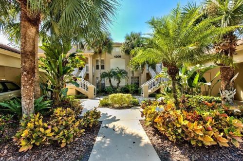 4200 Sawgrass Point Dr, Bonita Springs, FL 34134-2959
