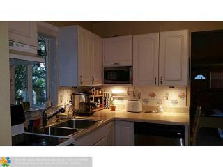 2315 Johnson St, Hollywood, FL 33020-3914
