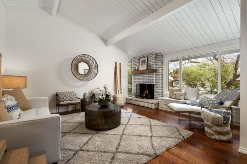 316 Peach Grove Ln, Santa Barbara, CA 93105-4039
