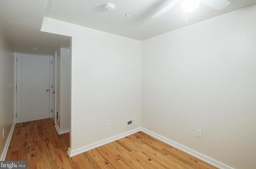 420 Federal St, Philadelphia PA  19147-5208 exterior