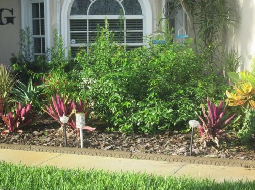 505 Lincoln Blvd, Lehigh Acres, FL 33936-7806