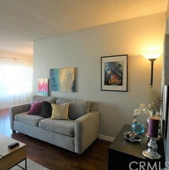 335 Cedar Ave, Long Beach, CA 90802-2827