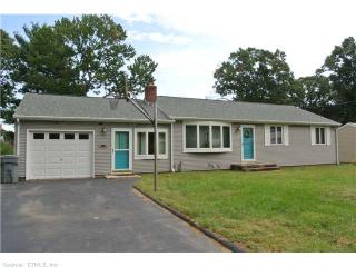 7 Washburn Dr, Plainville, CT 06062-1133