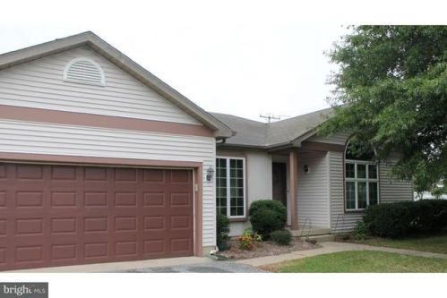 2 General Torbert Dr, Slaughter Beach, DE 19963-2500