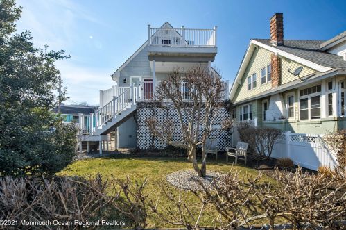 23 Shrewsbury Ave, Monmouth Hills, NJ 07732-1740