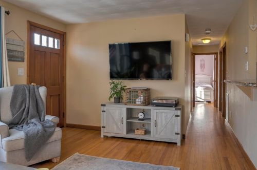 53 American Ave, Keene NH  03431-4803 exterior