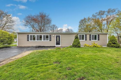 390 Marina Dr, Stratford CT  06614-2934 exterior