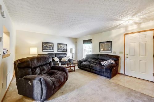2545 Bellaston Ct, Darbydale, OH 43123-4610