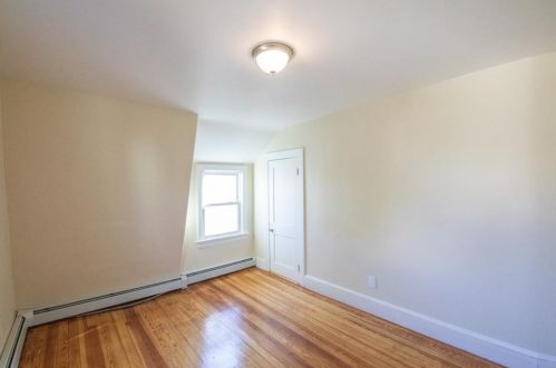 321 Narragansett St, Providence RI  02905-4144 exterior