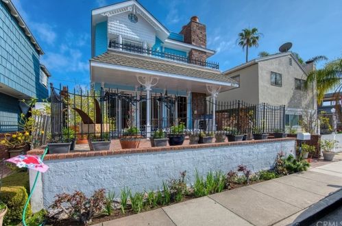 202 Coral Ave, Newport Beach, CA 92662-1143