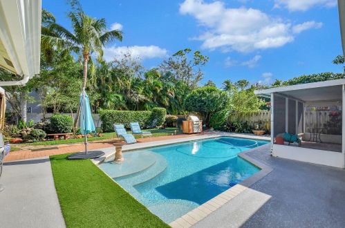 9911 Majestic Way, Boynton Beach FL  33437-3303 exterior