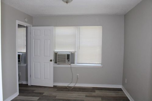 4520 Columbia Ave, Dallas TX  75226-2313 exterior