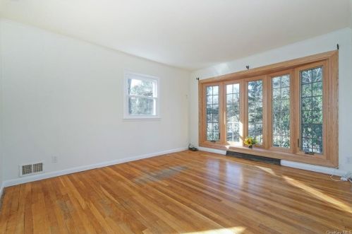 48 Plum Rd, Mahopac NY  10541-4247 exterior