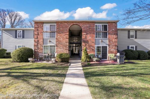 14-4 Providence Ct, East Freehold, NJ 07728-3600