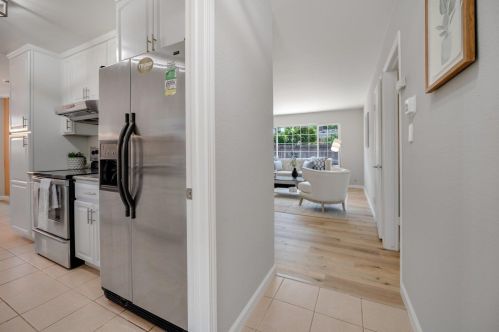 1270 Nadine Dr, Campbell, CA 95008-1725