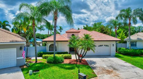172 Orange Dr, Boynton Beach, FL 33436-1844