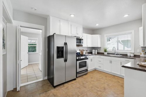 2924 61st Ave, Oakland CA  94605-1517 exterior