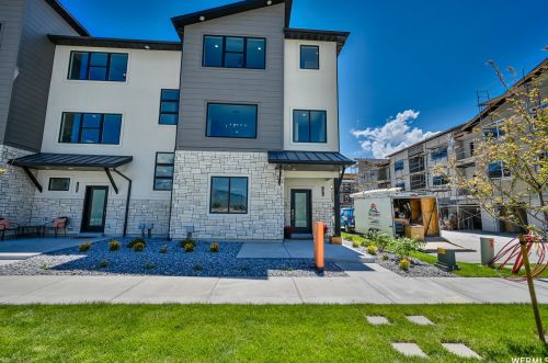482 900, Highland UT  84003-1985 exterior