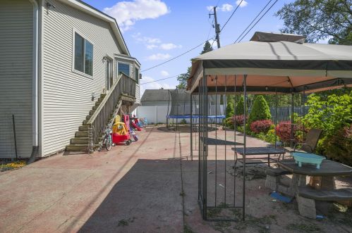 7740 29th Ave, Kenosha WI  53143-5628 exterior