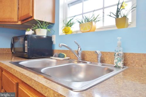 209 Kadies Ln, Edinburg VA  22824-9608 exterior