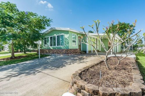 711 Hyacinth Cir, Sebastian, FL 32976-7664