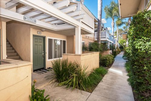 3663 San Remo Dr, Santa Barbara, CA 93105-2570