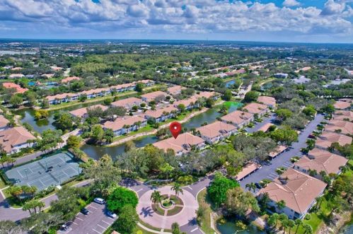 6800 Satinleaf Rd, Naples FL  34109-7190 exterior