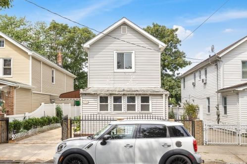137-38 171st St, Jamaica, NY 11434-2126