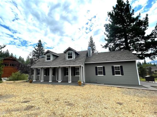 1009 View Cir, South Lake Tahoe, CA 96150-5537