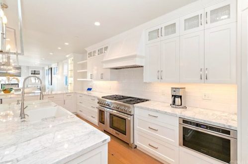 420 31st St, Manhattan Beach CA  90266-3975 exterior