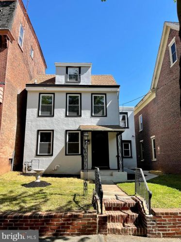 255 Chestnut St, Pottstown, PA 19464-5560