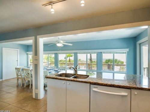 6000 Gulf Rd, Fort Myers Beach FL  33931-4315 exterior