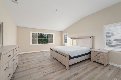 33260 Embassy Ave, Temecula CA  92592-1362 exterior