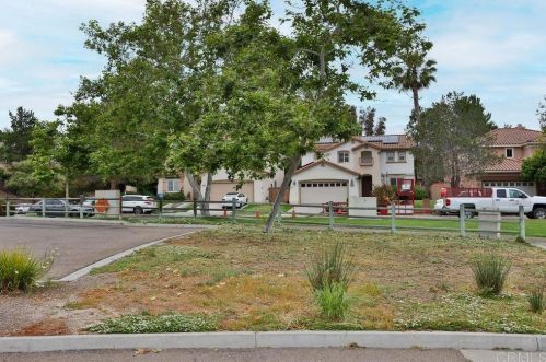 1326 Creekside Dr, Chula Vista CA 91915-2520 exterior