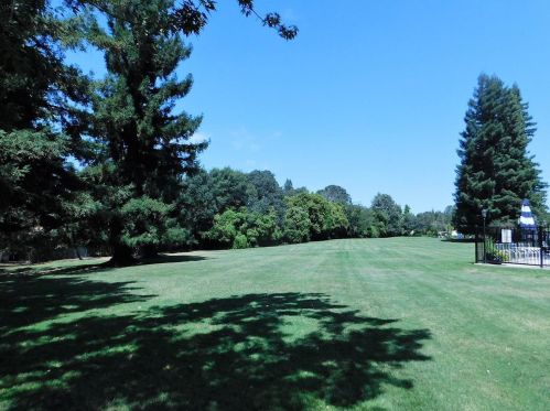 373 Raymond Ln, Folsom CA  95630-1749 exterior