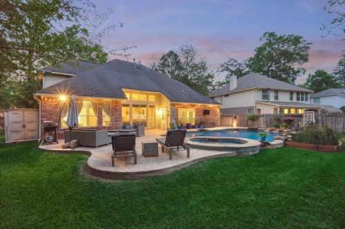 79 Knightsbridge Dr, Conroe TX 77385-3451 exterior