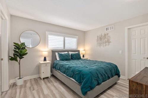 11430 Westonhill Dr, San Diego CA 92126-1461 exterior