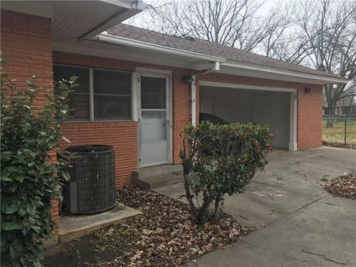 2209 Belmeade St, Brownwood, TX 76801-4828
