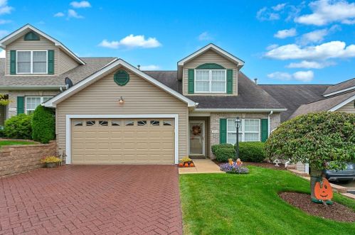 1008 Ironwood Cir, Jeannette, PA 15644-4743