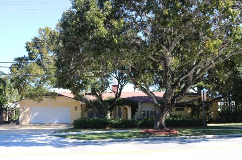 12046 Prosperity Farms Rd, West Palm Beach, FL 33410-2516