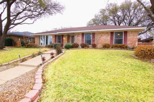 1325 Glenhill Ln, Lewisville, TX 75077-2829