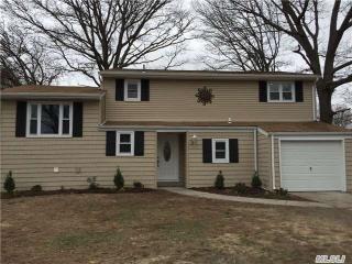 2 Corvair Ln, Selden, NY 11784-1734