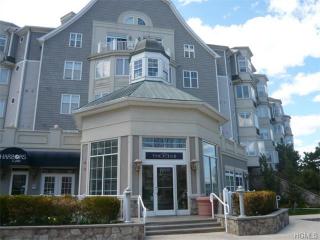 1317 Round Pointe Dr, Haverstraw, NY 10927-2124