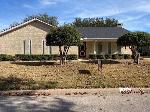 426 Gingerbread Ln, Waxahachie, TX 75165-1604