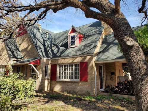 2604 Locust St, Denton, TX 76209-8810