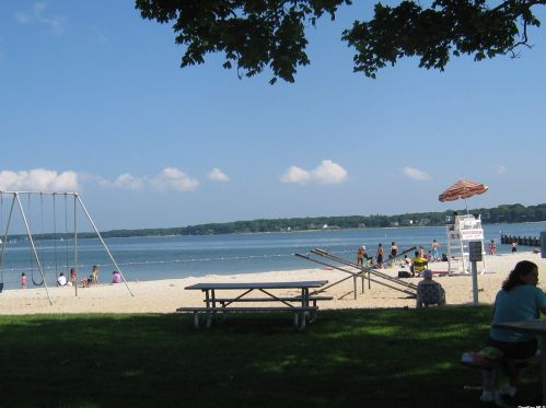 2670 Boisseau Ave, Southold NY  11971-2906 exterior