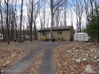 8788 Little John Dr, Kunkletown, PA 18058-1828