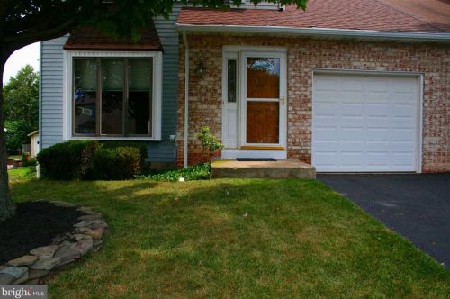 269 Jan Dr, Harleysville, PA 19438-1918